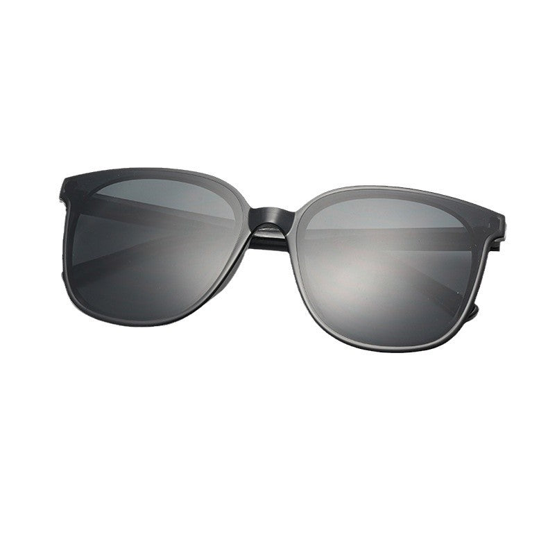 Wholesale fashion box generous simple and comfortable anti-ultraviolet sunglasses